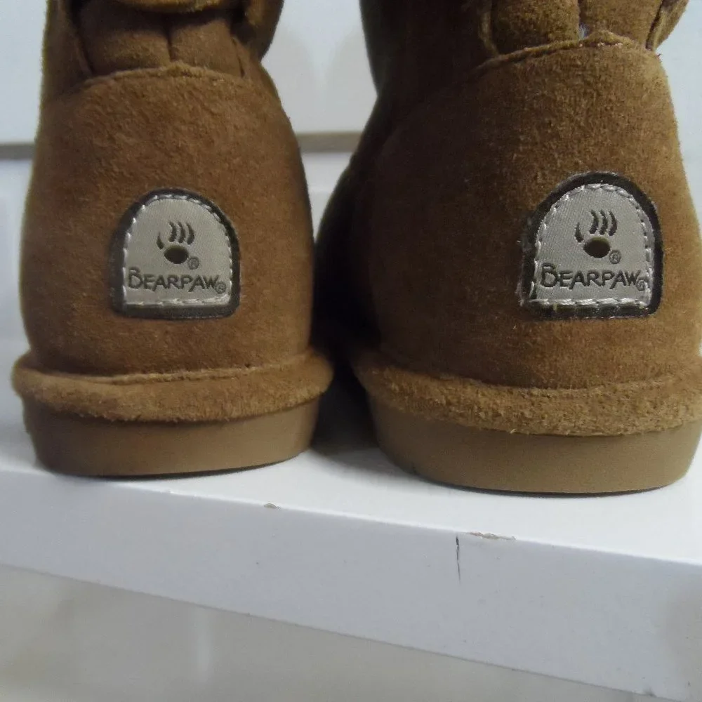 NWOT Bearpaw Boots - Youth Size 3